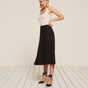 Reformation Daniela Skirt in black